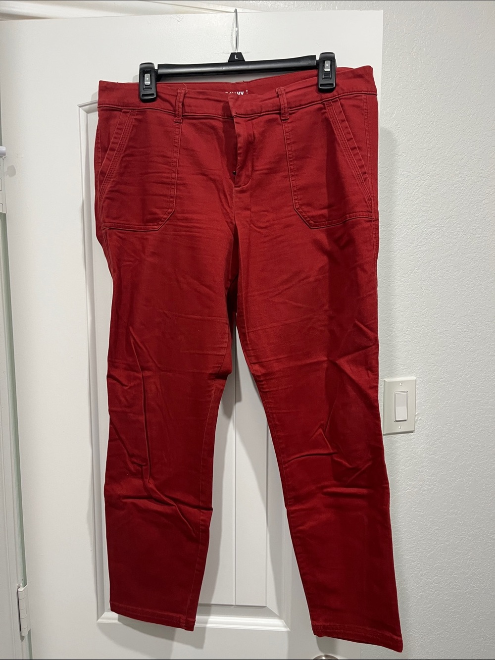 Old Navy Women's Cropped Red Pants